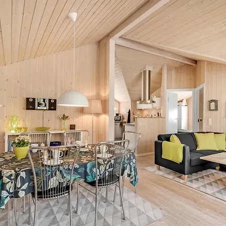 Tobbi - 1-1km To The Fjord By Interhome Hemmet