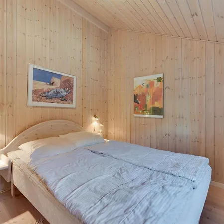 Tobbi - 1-1km To The Fjord By Interhome *